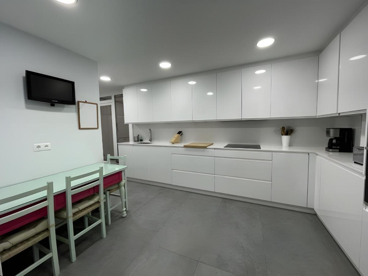 Amplio Y Moderno Piso De 4 Habitaciones Y Terraza Pontevedra Exterior photo